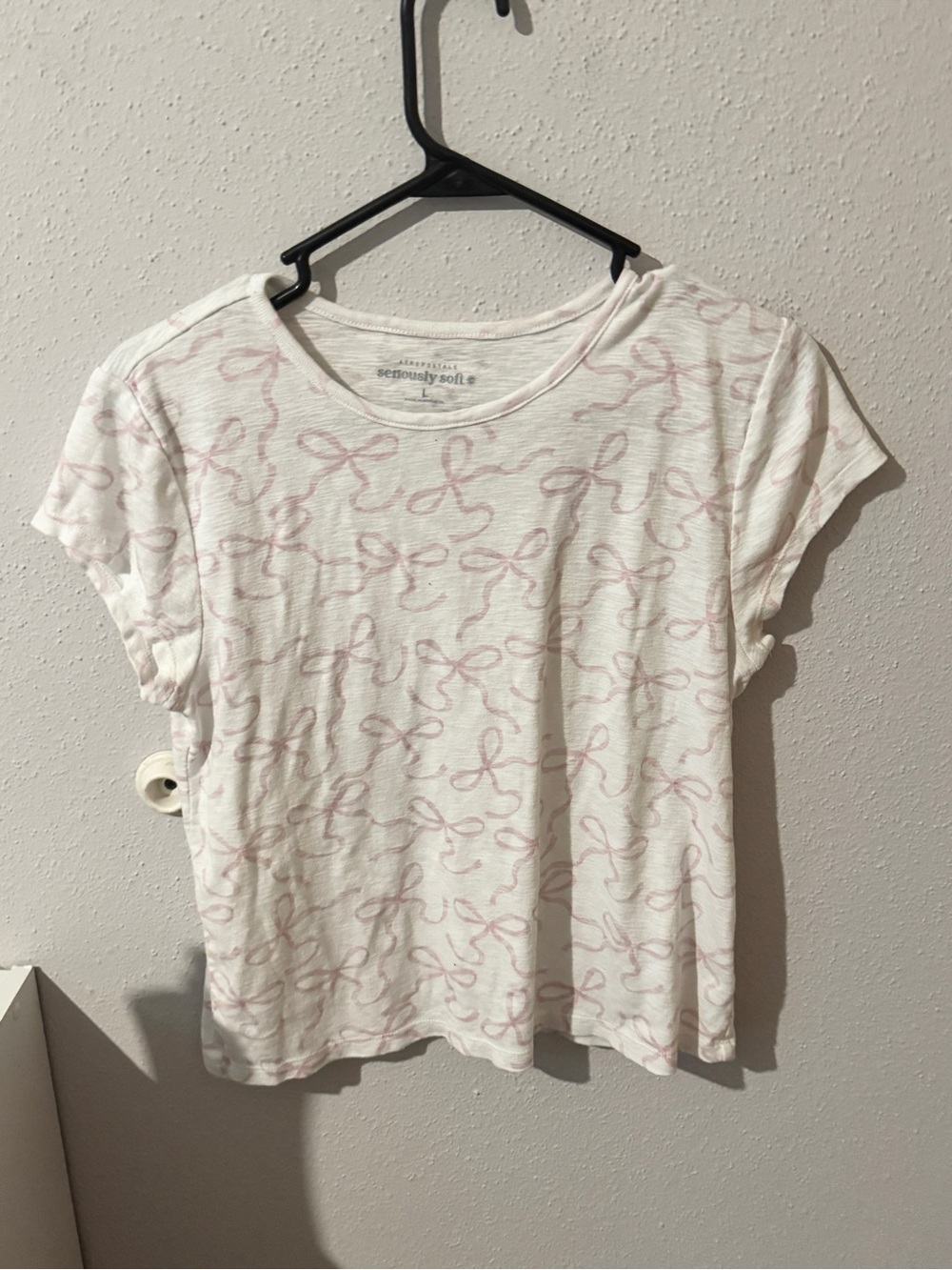 Aeropostale White Tee with Light Pink Bow Print